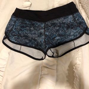 Lululemon shorts !!